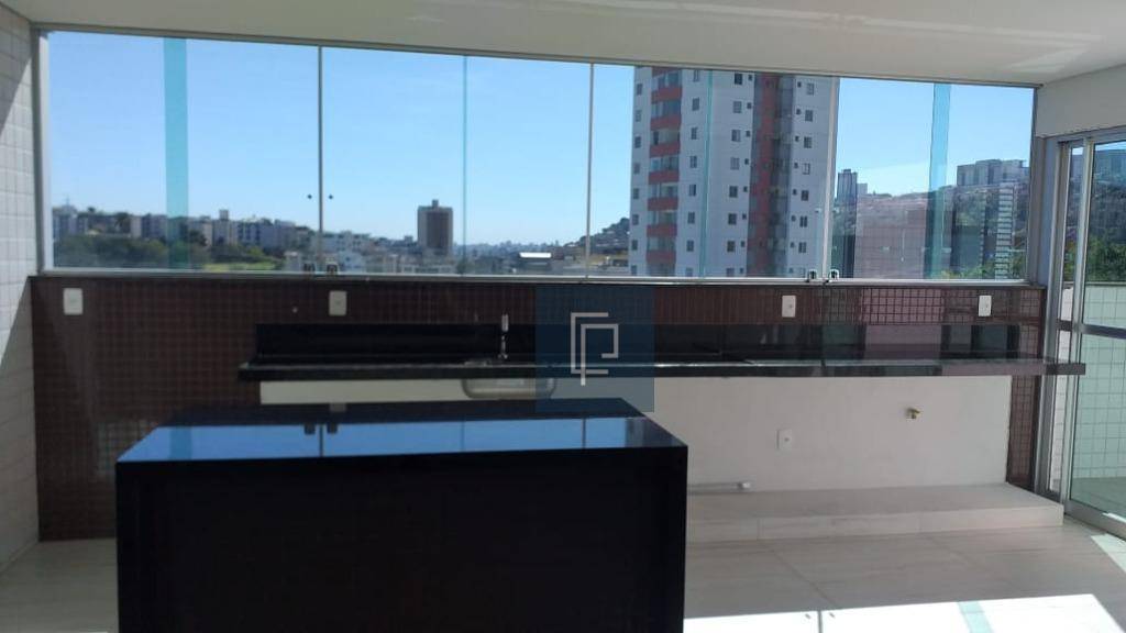 Cobertura à venda com 4 quartos, 226m² - Foto 1