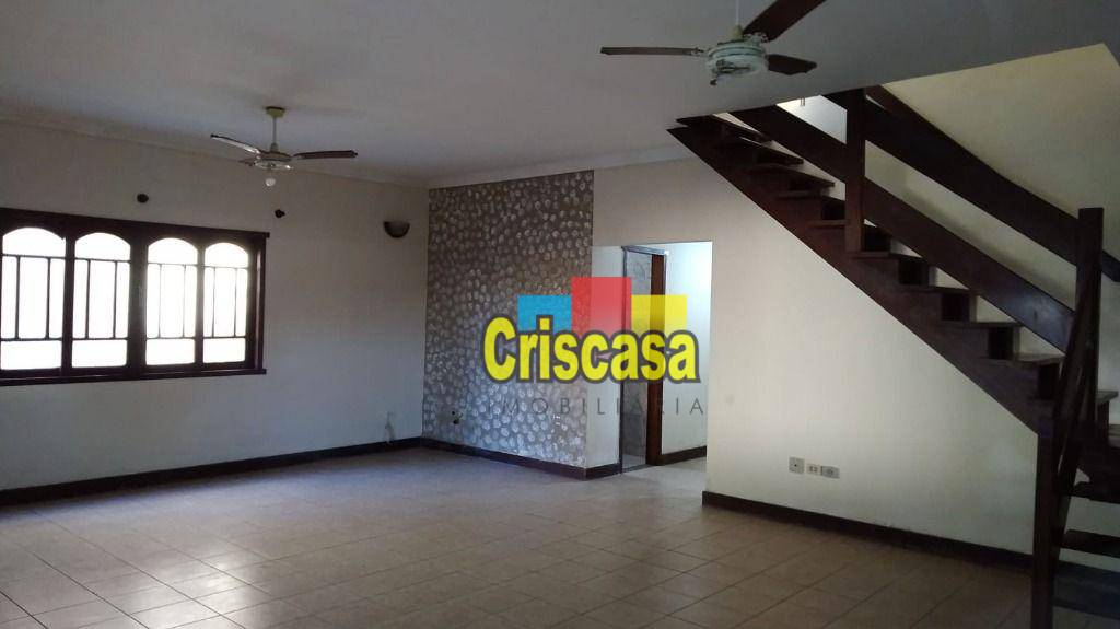 Casa à venda com 3 quartos, 348m² - Foto 2