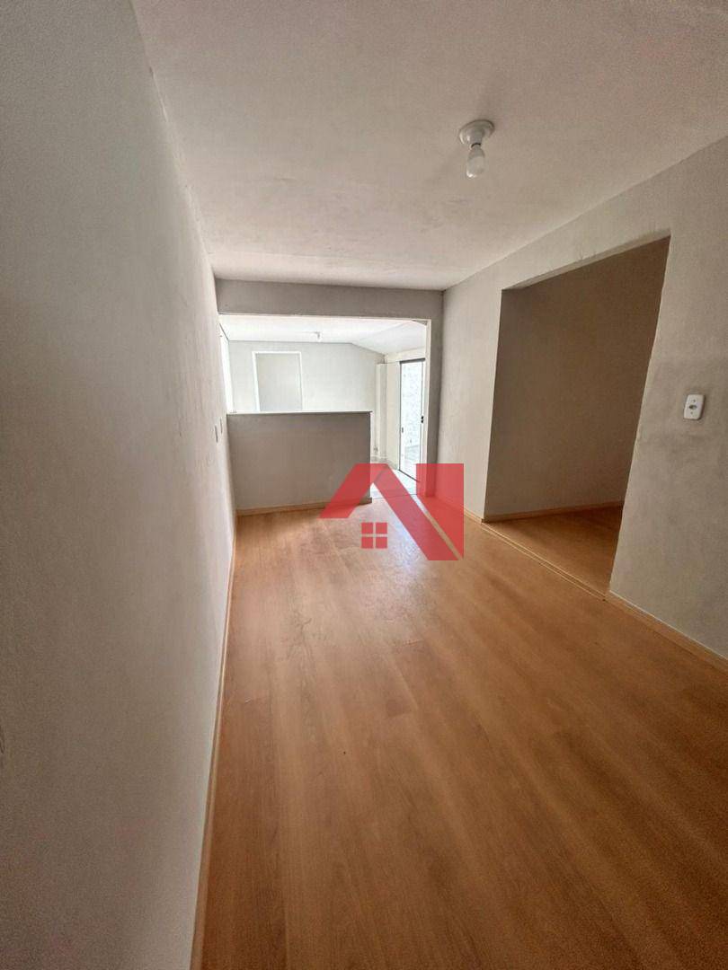 Casa à venda com 2 quartos, 121m² - Foto 1