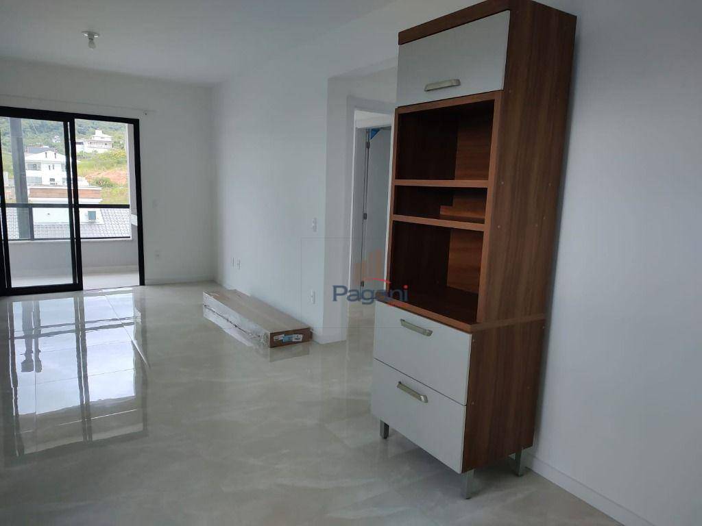 Apartamento à venda com 2 quartos, 70m² - Foto 11