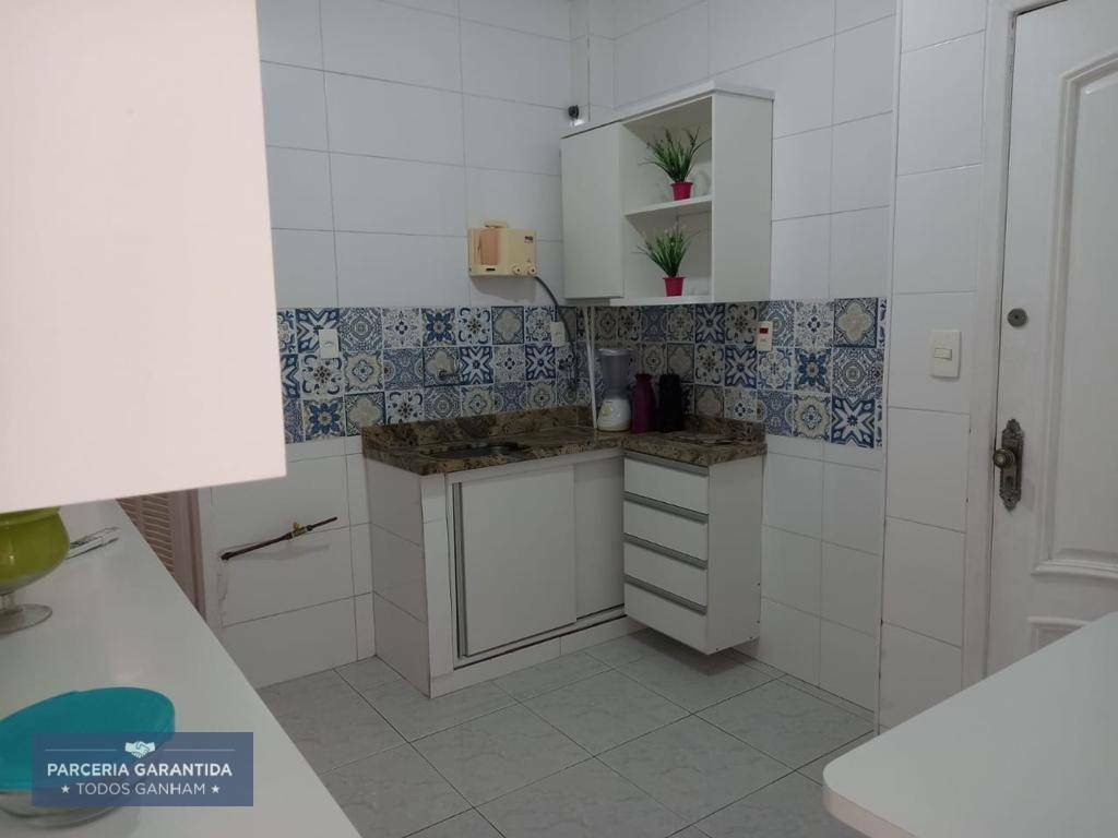 Apartamento à venda com 2 quartos, 70m² - Foto 10