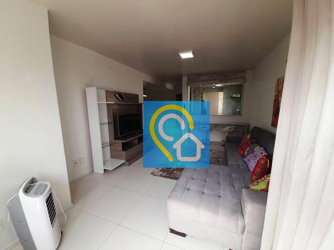 Apartamento à venda com 3 quartos, 98m² - Foto 2