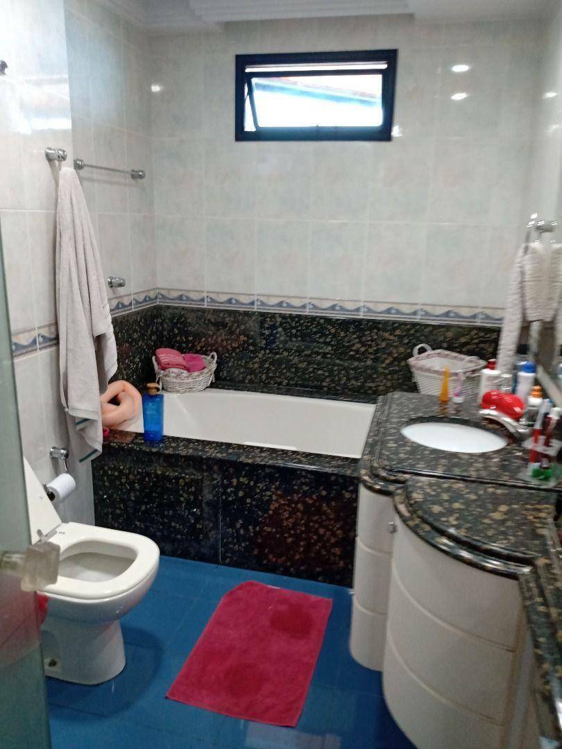 Apartamento à venda com 3 quartos, 200m² - Foto 5