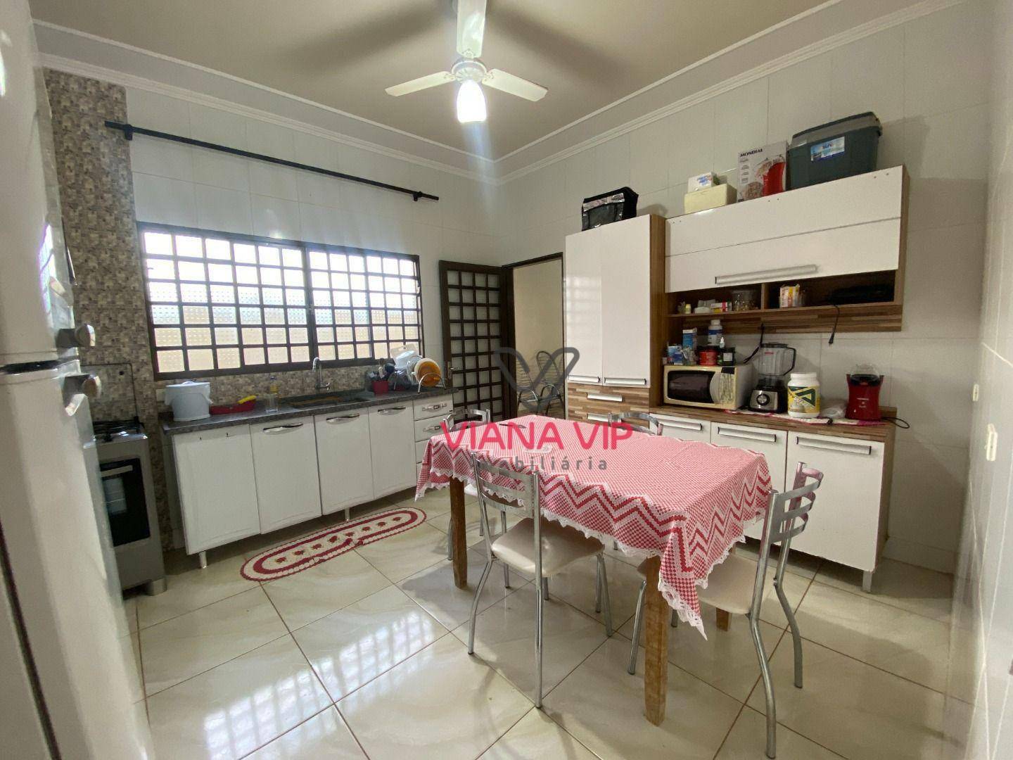 Casa à venda com 3 quartos, 250M2 - Foto 8