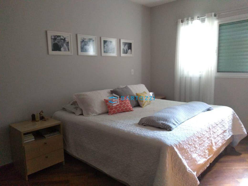 Apartamento para alugar com 4 quartos, 260m² - Foto 8