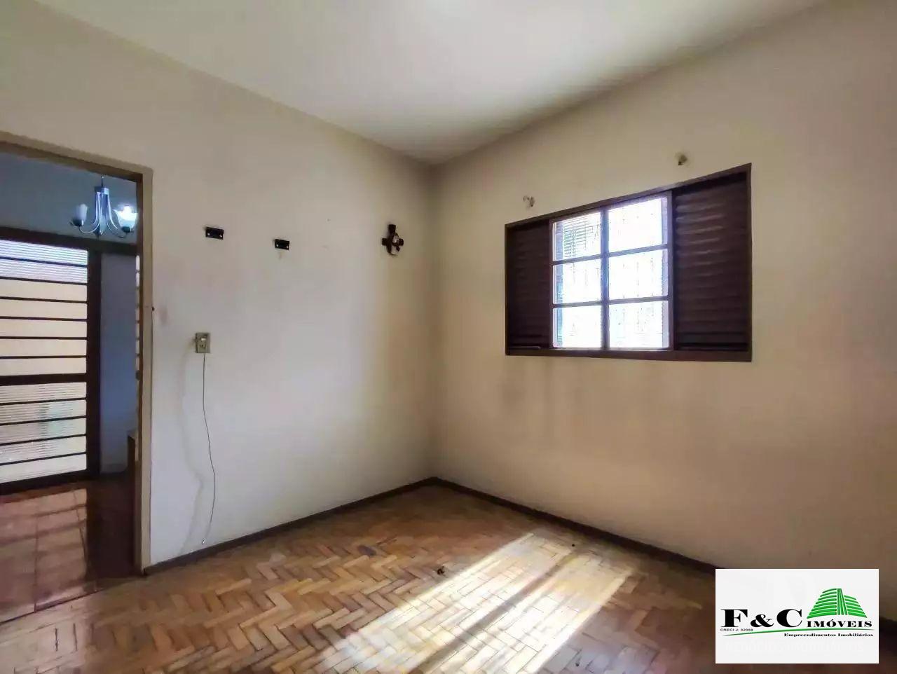 Casa à venda com 3 quartos, 200m² - Foto 17