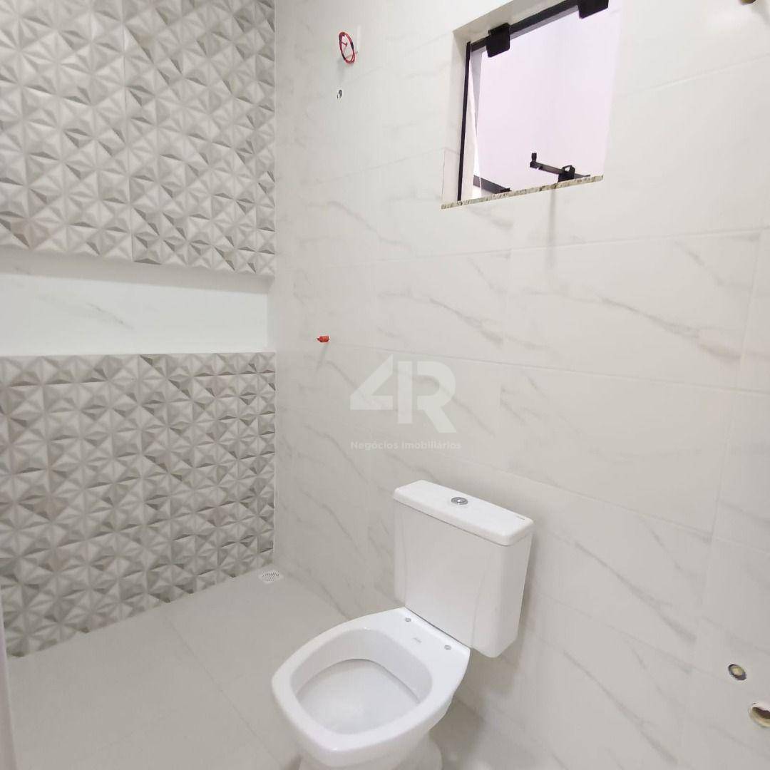 Casa à venda com 5 quartos, 200m² - Foto 12