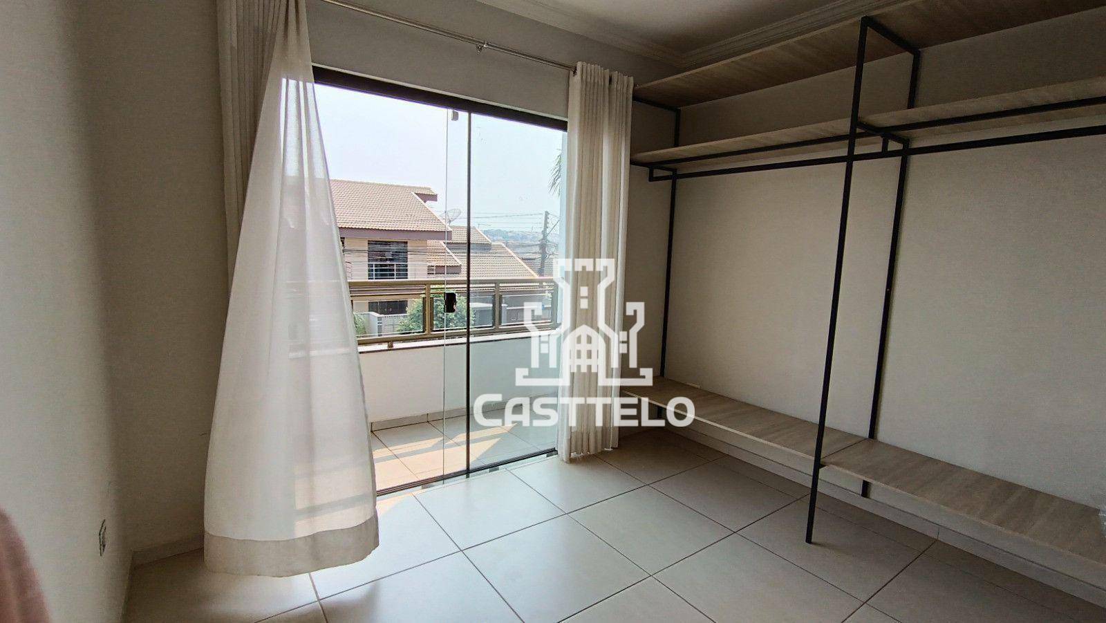 Sobrado à venda com 3 quartos, 200m² - Foto 11