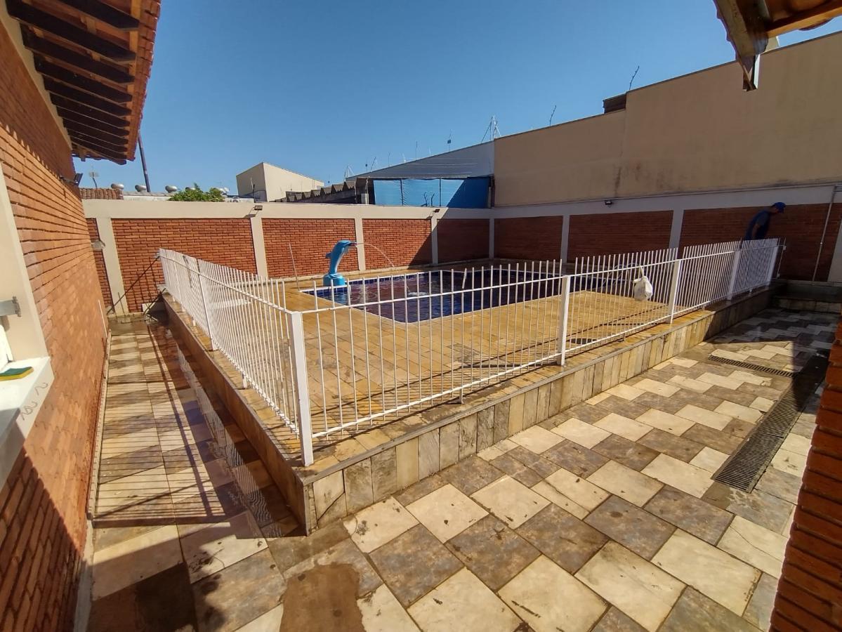 Casa à venda com 3 quartos, 300m² - Foto 21