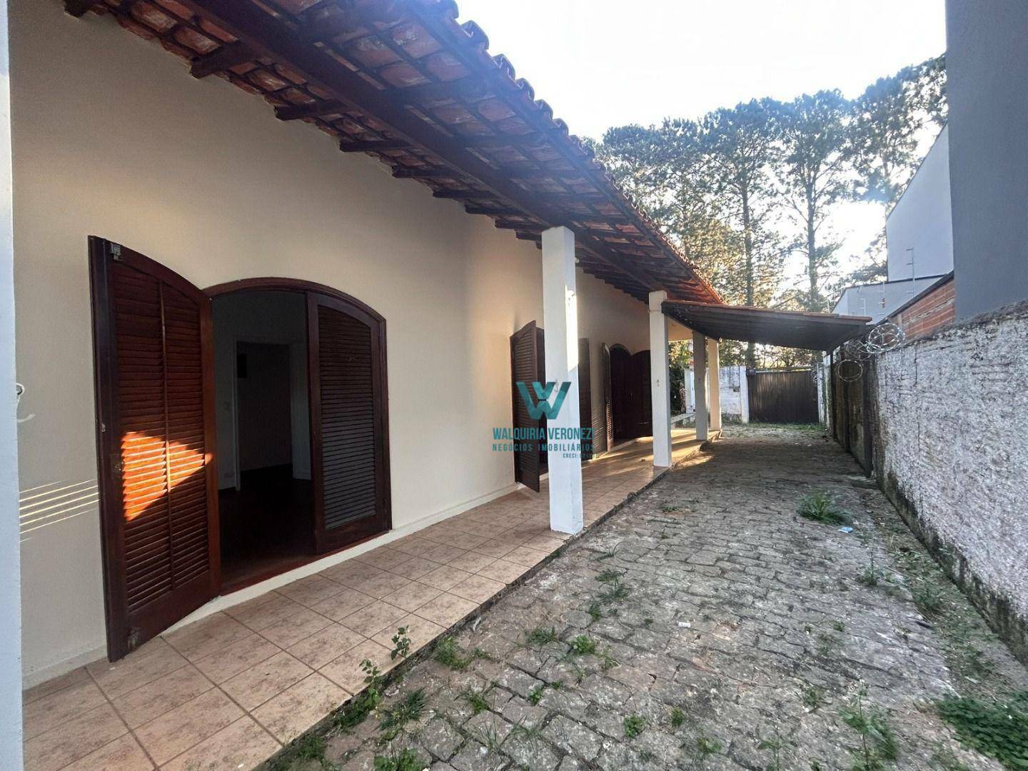 Casa para alugar com 3 quartos, 130m² - Foto 8