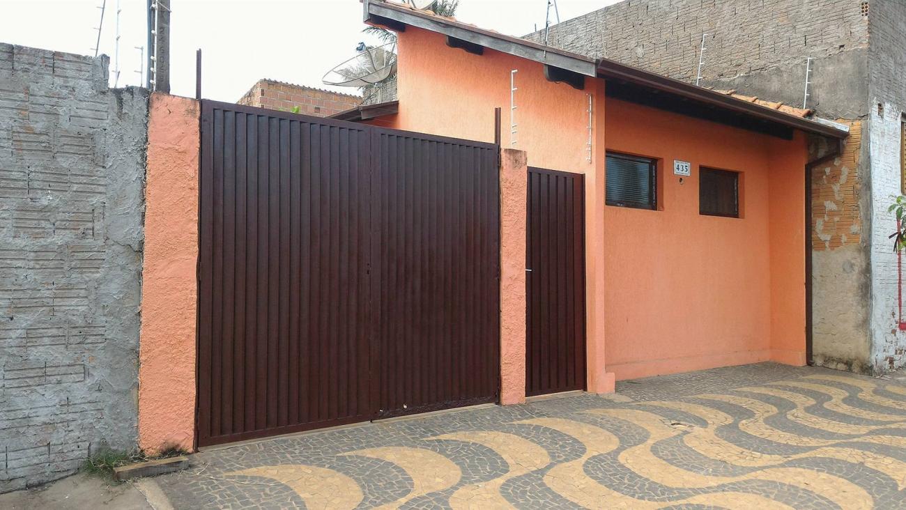 Casa à venda e aluguel com 1 quarto - Foto 1