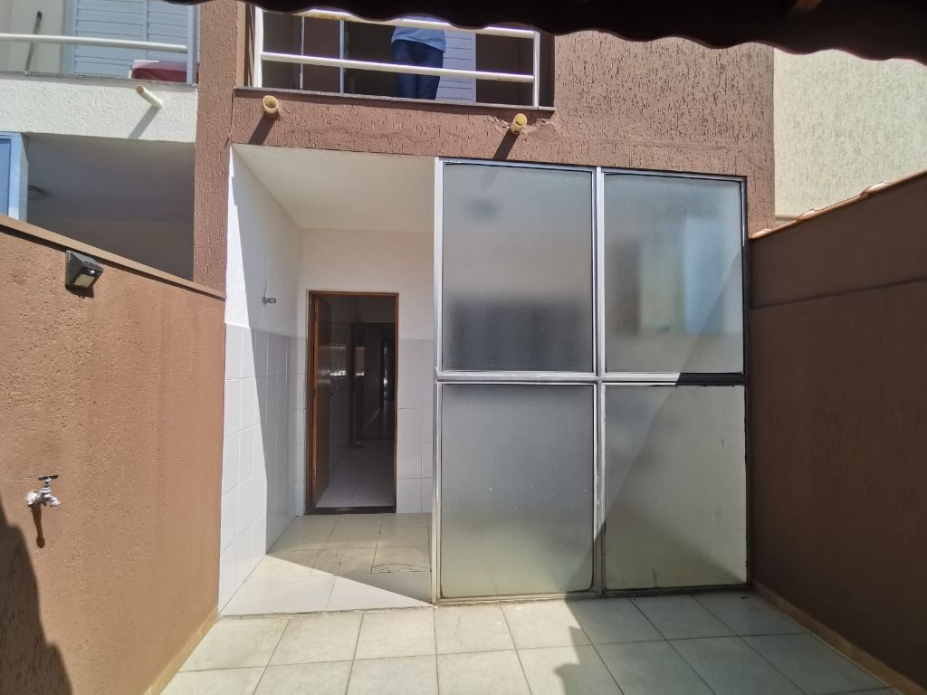 Sobrado à venda com 2 quartos, 108m² - Foto 6