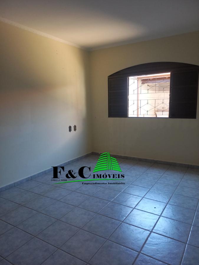 Casa à venda com 3 quartos, 250m² - Foto 3