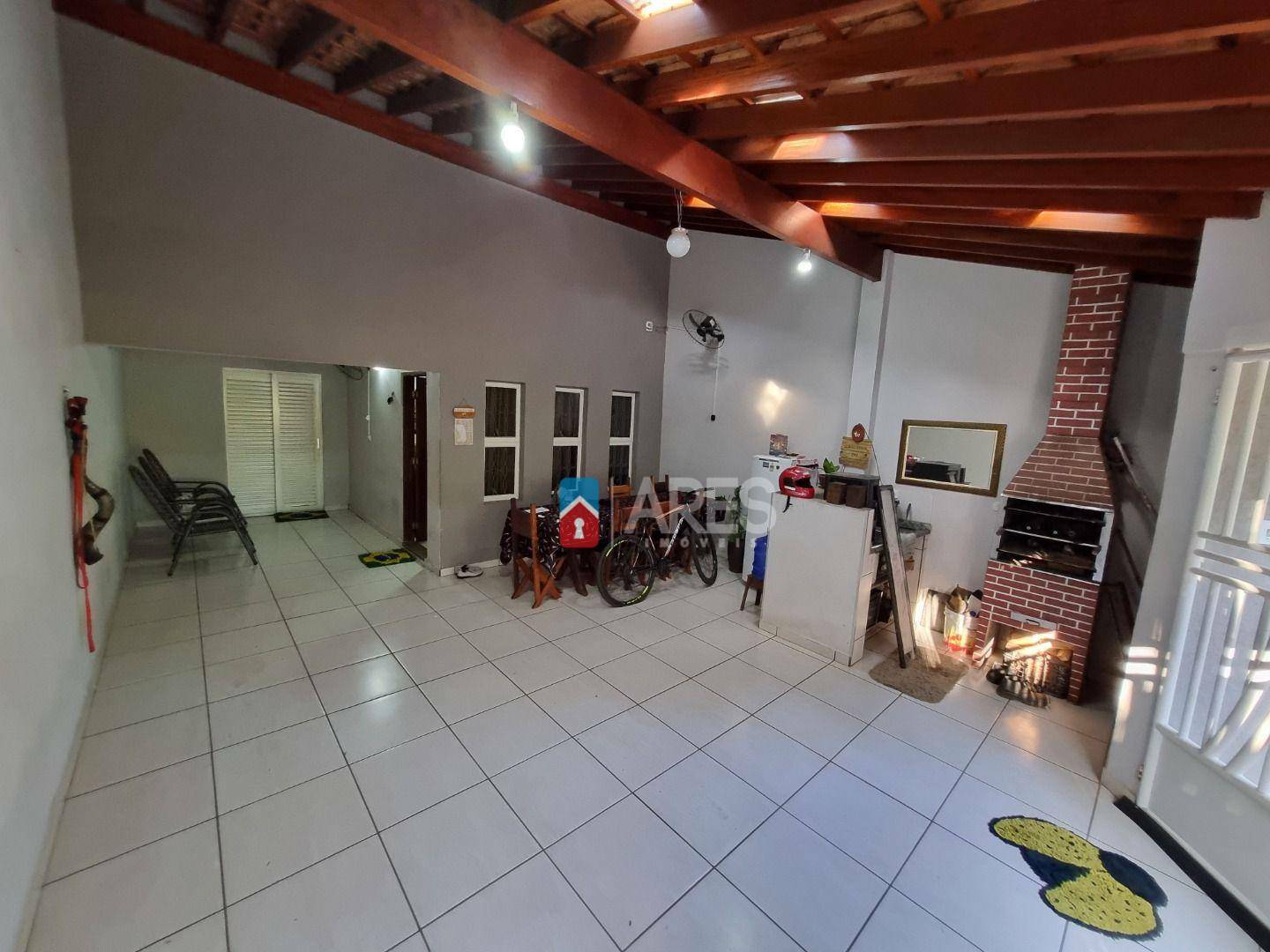 Casa à venda com 2 quartos, 138m² - Foto 1