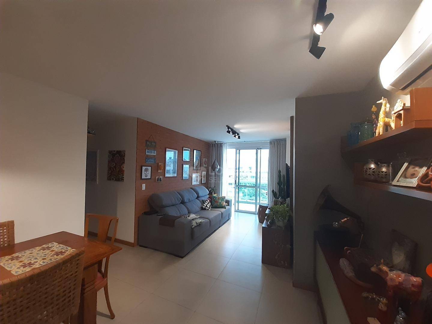 Apartamento à venda com 3 quartos, 124m² - Foto 1