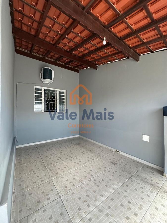 Casa à venda com 3 quartos, 252m² - Foto 2