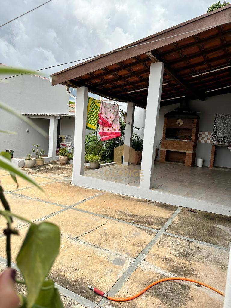 Casa à venda com 3 quartos, 231m² - Foto 54