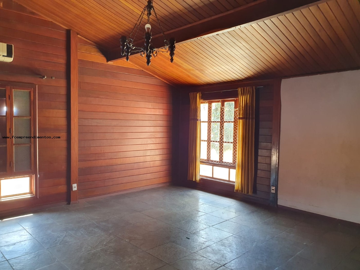 Casa, 4 quartos, 380 m² - Foto 1