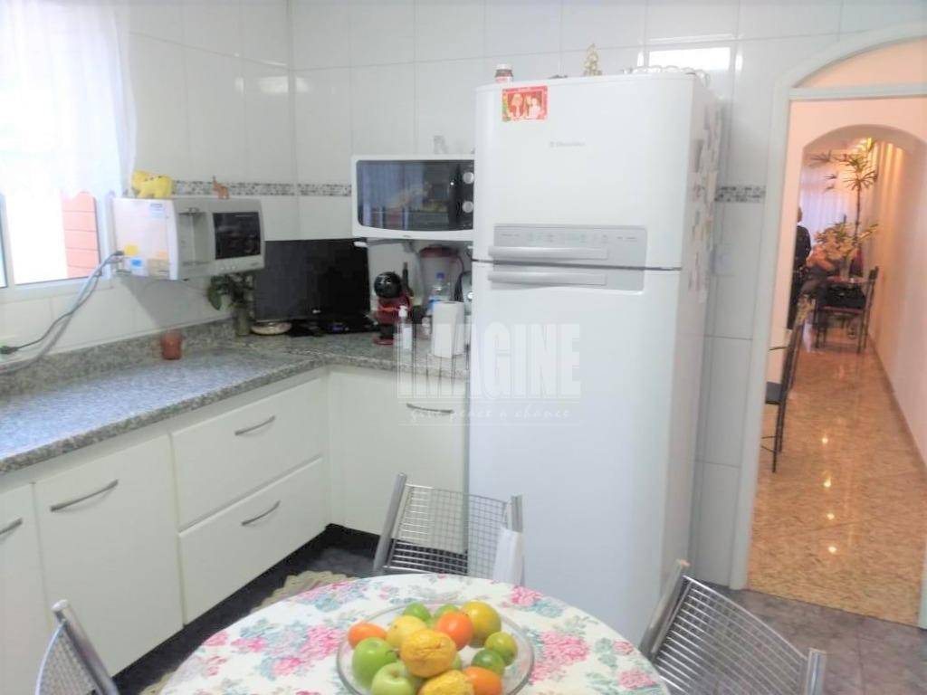 Sobrado à venda com 3 quartos, 150m² - Foto 9