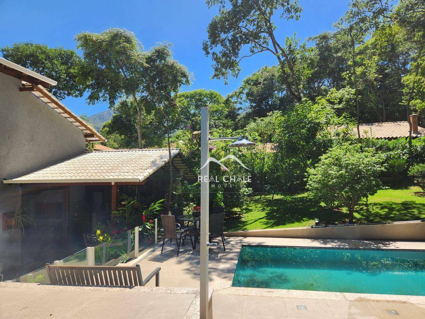 Casa de Condomínio à venda com 4 quartos, 290m² - Foto 3