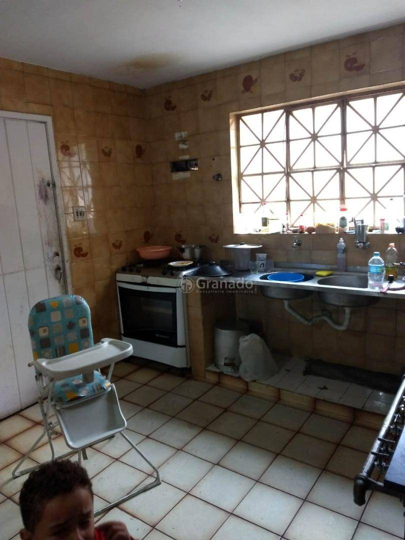 Sobrado à venda com 6 quartos, 255m² - Foto 3