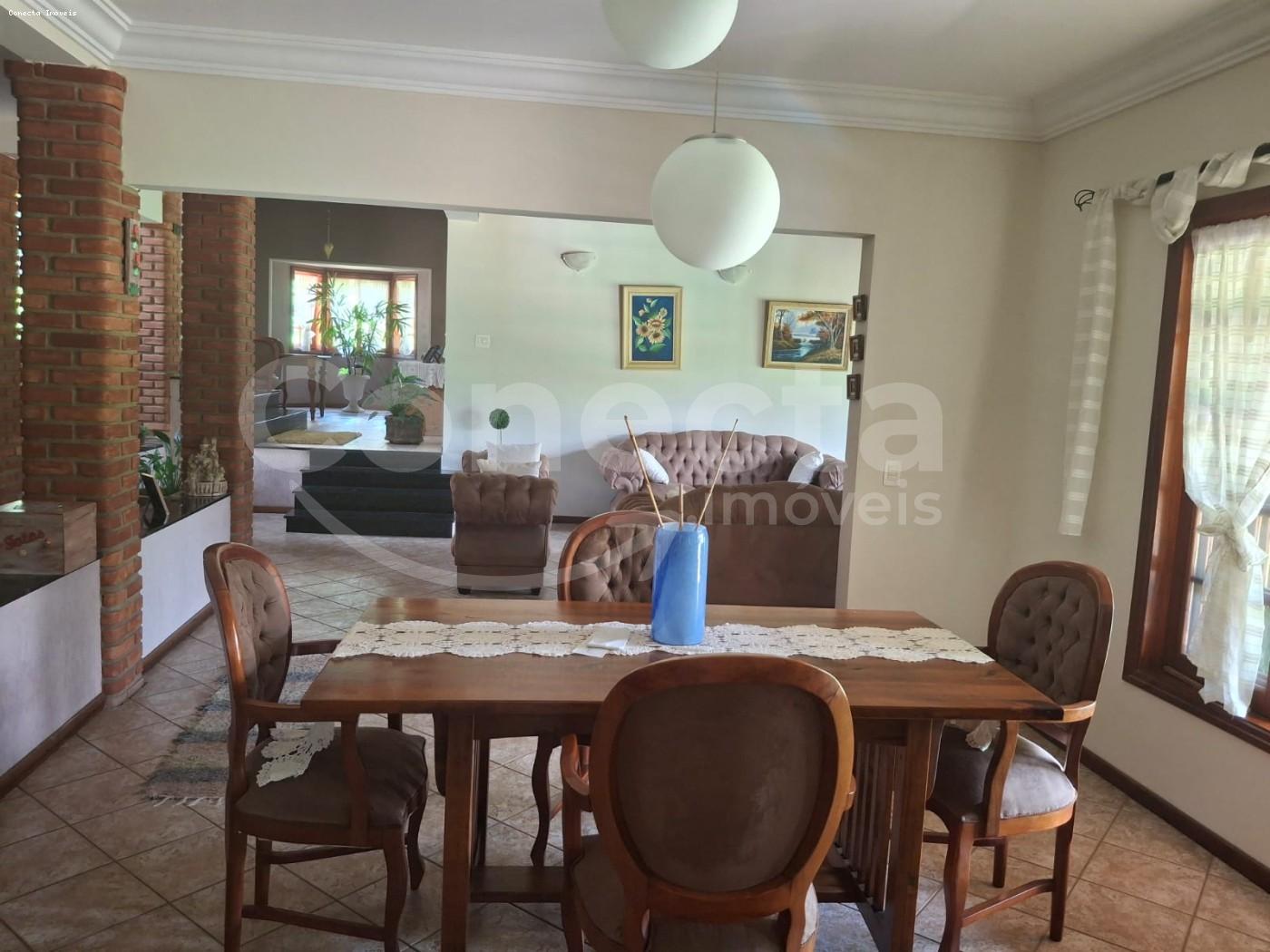 Casa de Condomínio à venda com 3 quartos, 572m² - Foto 2