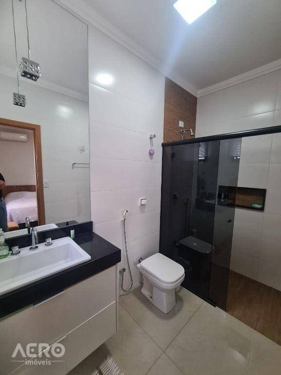 Casa de Condomínio à venda com 3 quartos, 226m² - Foto 7