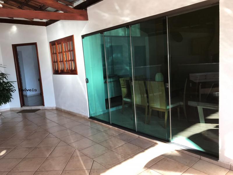 Casa à venda com 2 quartos, 300m² - Foto 3