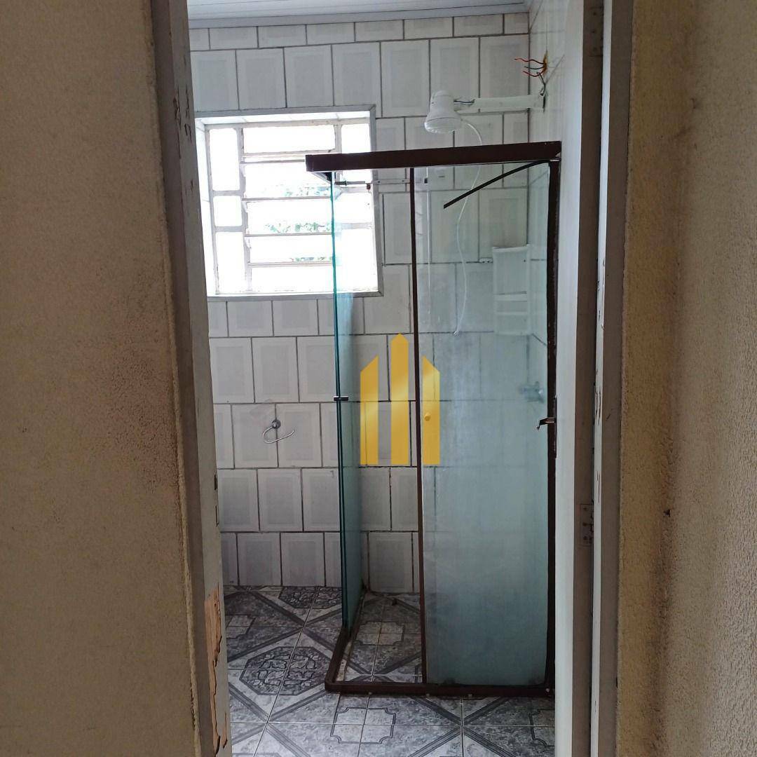 Casa para alugar com 3 quartos, 200m² - Foto 6