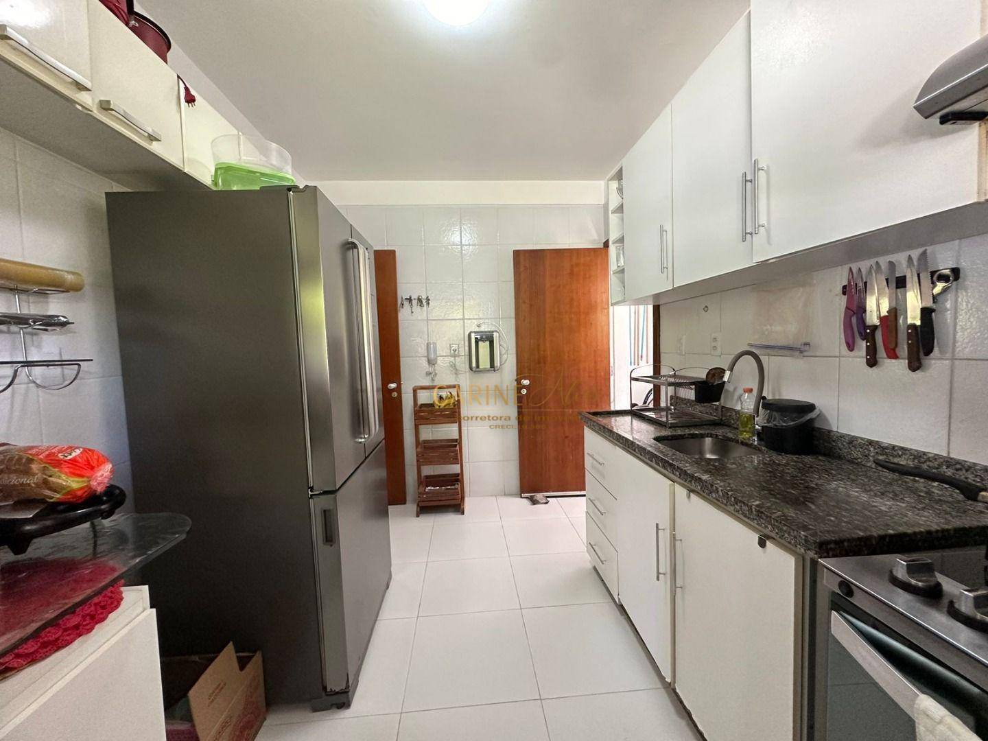 Casa de Condomínio para alugar com 3 quartos, 250m² - Foto 13