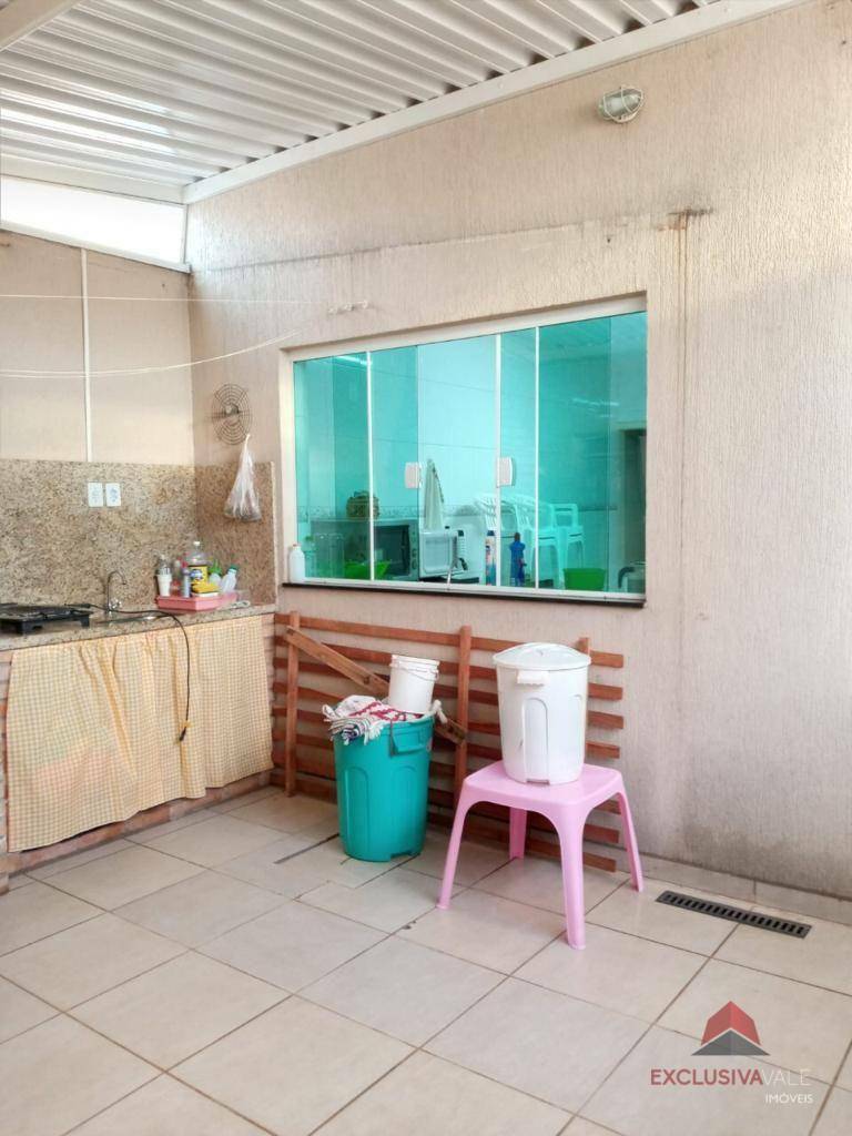 Casa à venda com 4 quartos, 184m² - Foto 32