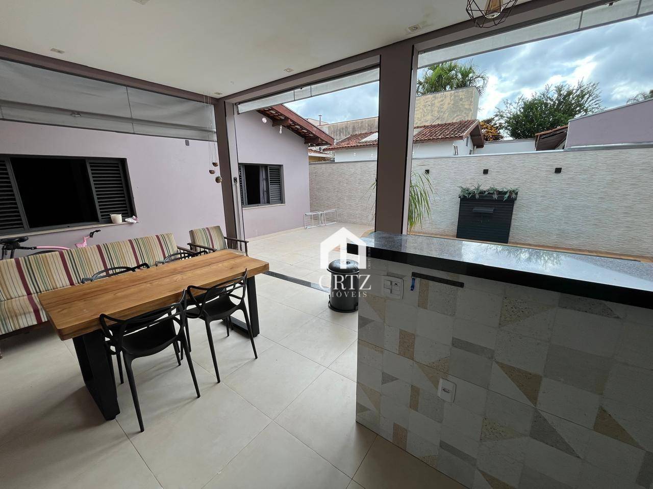 Casa, 4 quartos, 217 m² - Foto 3