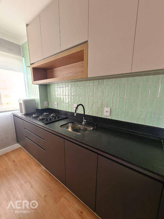 Apartamento à venda com 2 quartos, 77m² - Foto 10