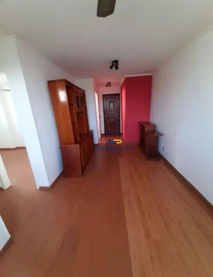 Apartamento à venda com 2 quartos, 68m² - Foto 1