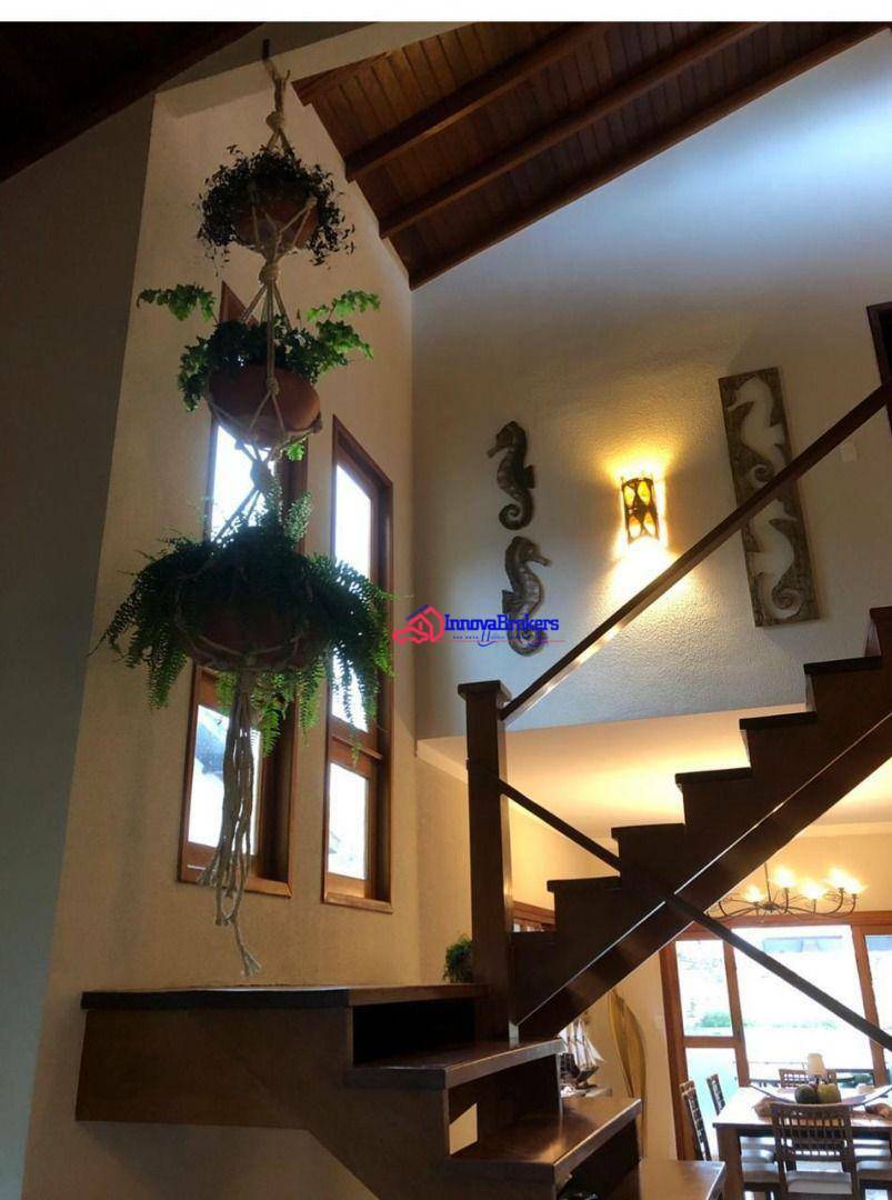 Sobrado à venda com 4 quartos, 240m² - Foto 9