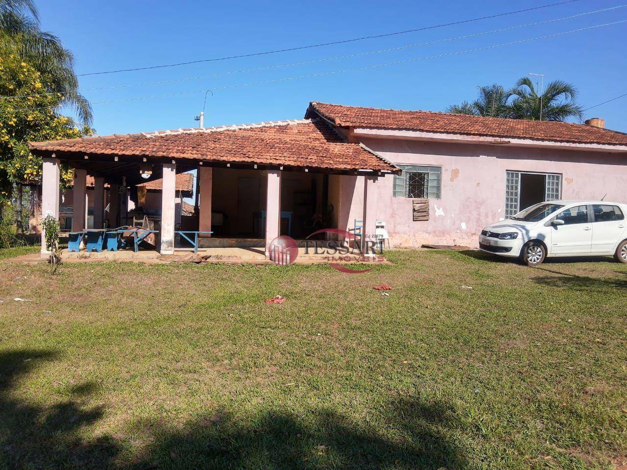 Chácara à venda com 3 quartos, 180m² - Foto 1