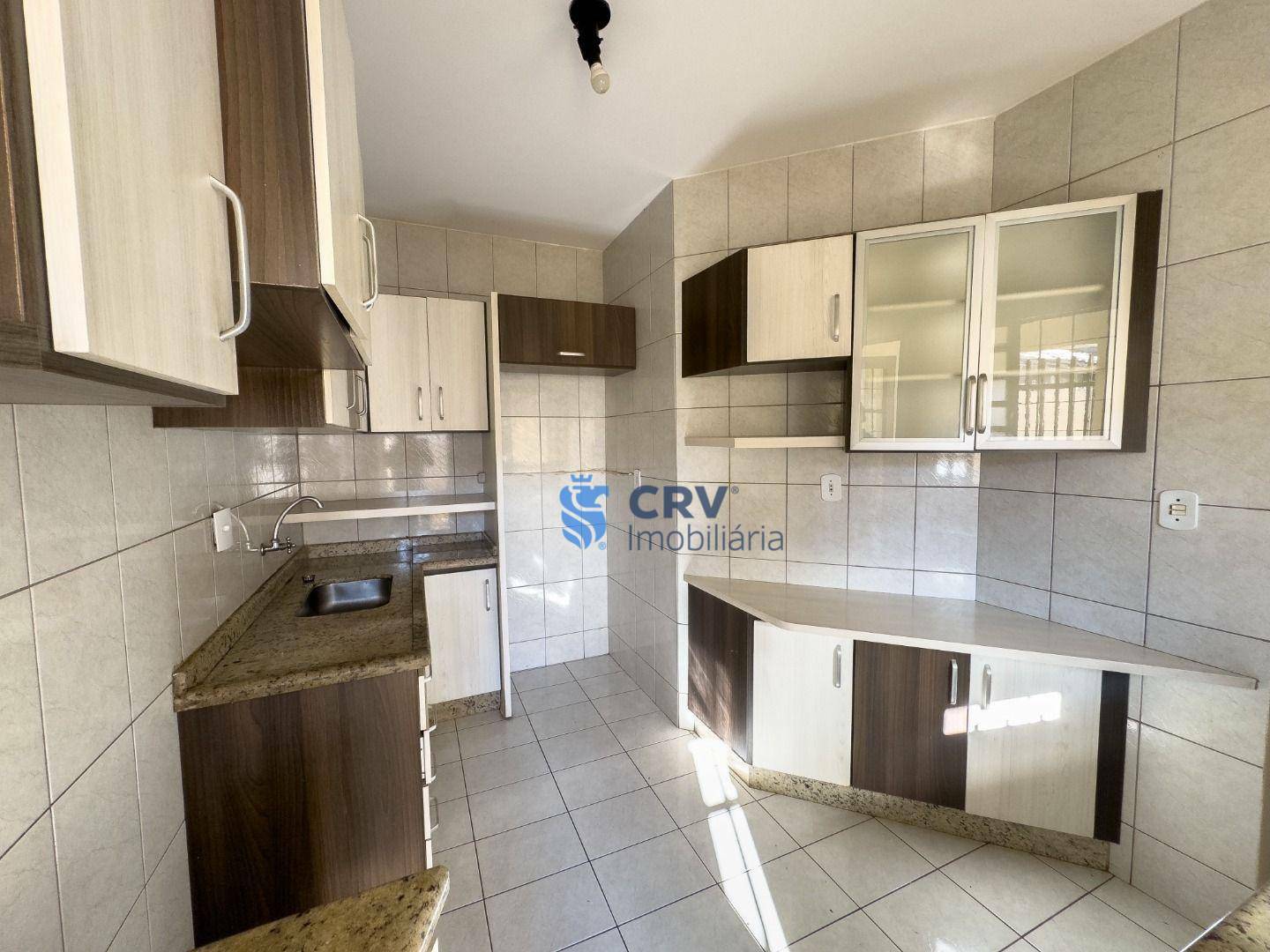 Casa para alugar com 3 quartos, 70m² - Foto 4