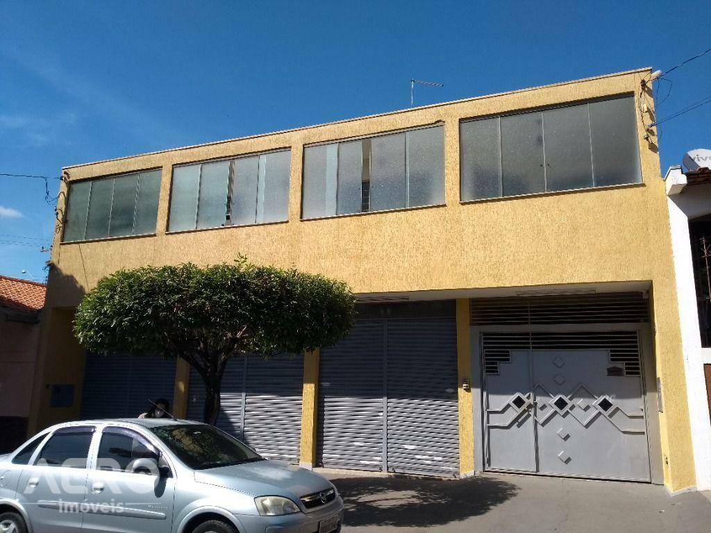 Casa à venda com 3 quartos, 218m² - Foto 36