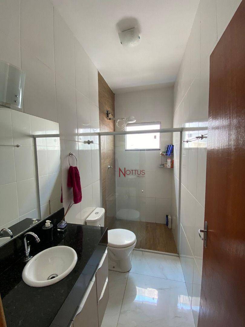 Casa à venda com 2 quartos, 180m² - Foto 9