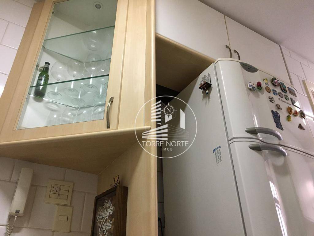 Apartamento à venda com 3 quartos, 85m² - Foto 7