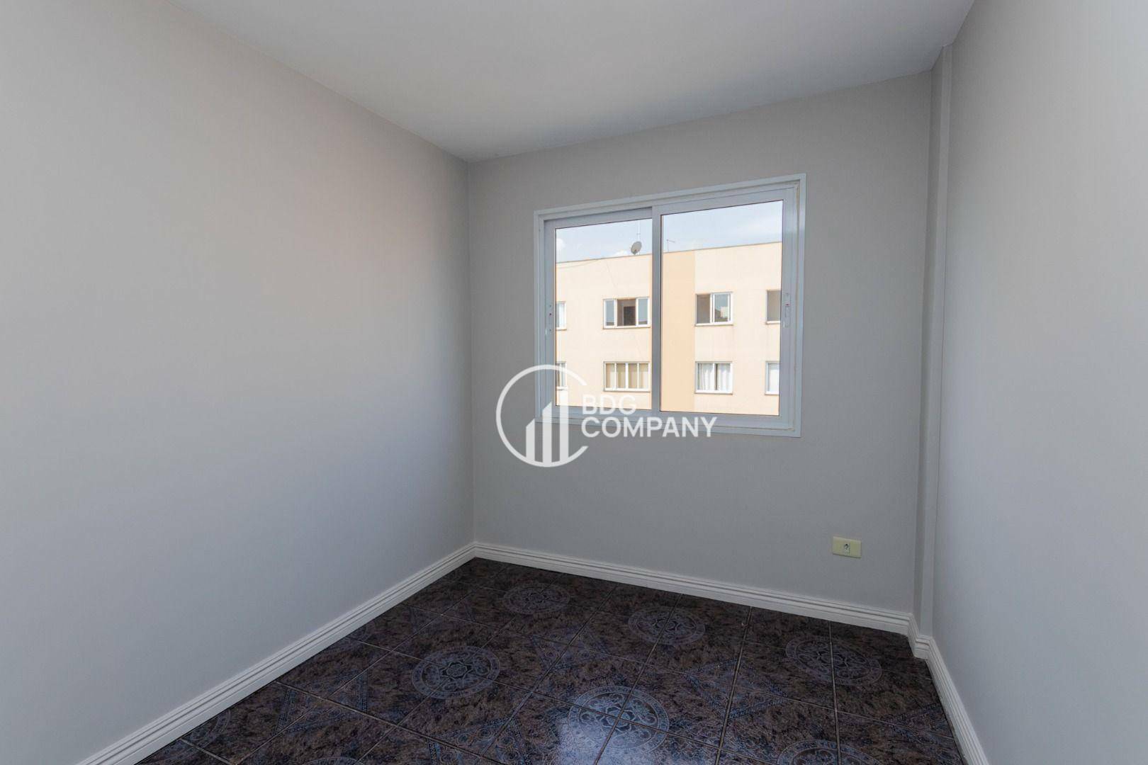 Apartamento à venda com 3 quartos, 49m² - Foto 8