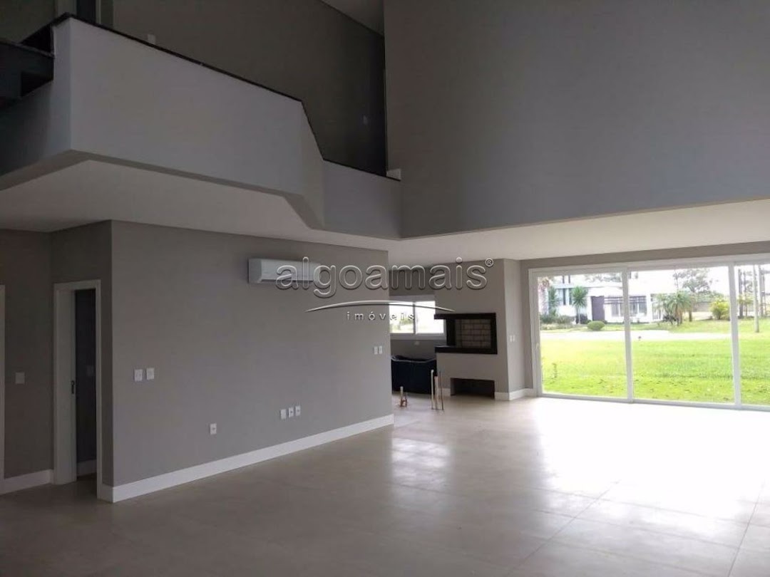 Casa de Condomínio à venda com 5 quartos, 260m² - Foto 2