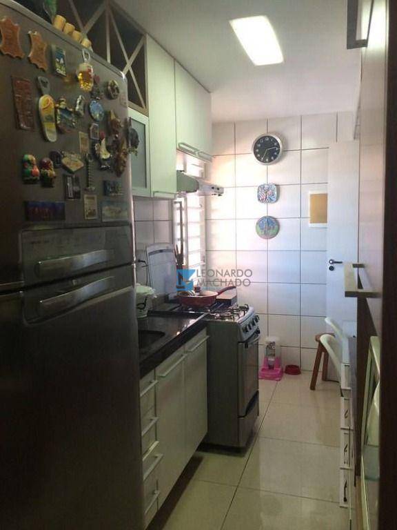 Apartamento à venda com 3 quartos, 83m² - Foto 17