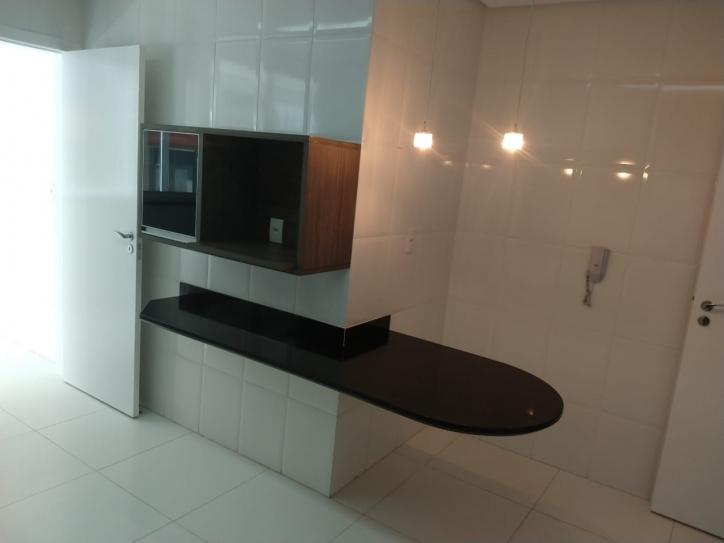 Apartamento para alugar com 3 quartos, 100m² - Foto 9