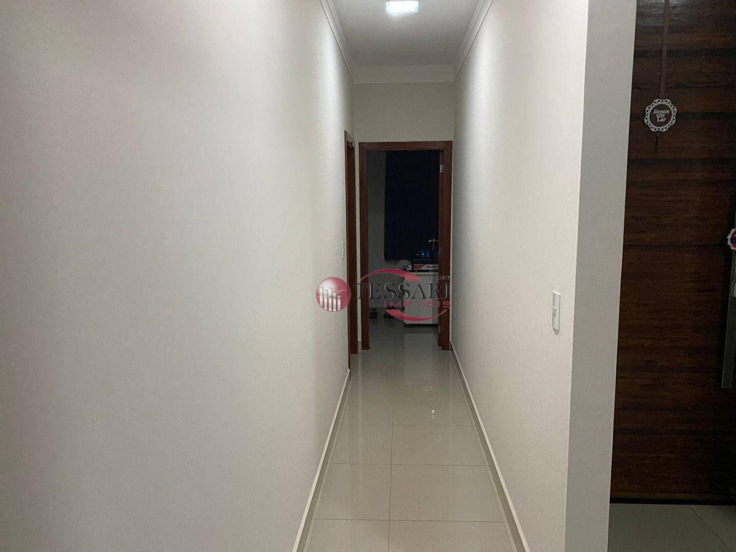 Casa para alugar com 3 quartos, 300m² - Foto 9