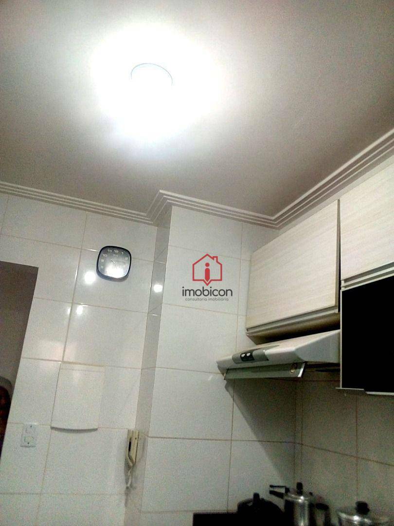 Apartamento à venda com 3 quartos, 70m² - Foto 4