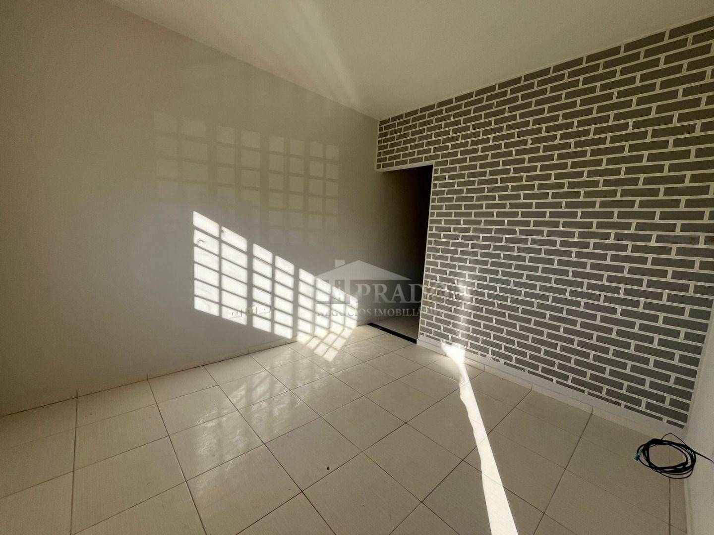 Casa à venda com 2 quartos, 77m² - Foto 2