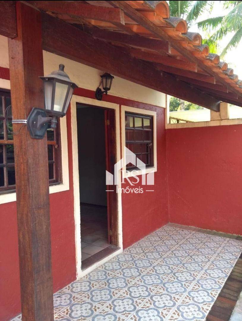 Casa à venda com 3 quartos, 138m² - Foto 2