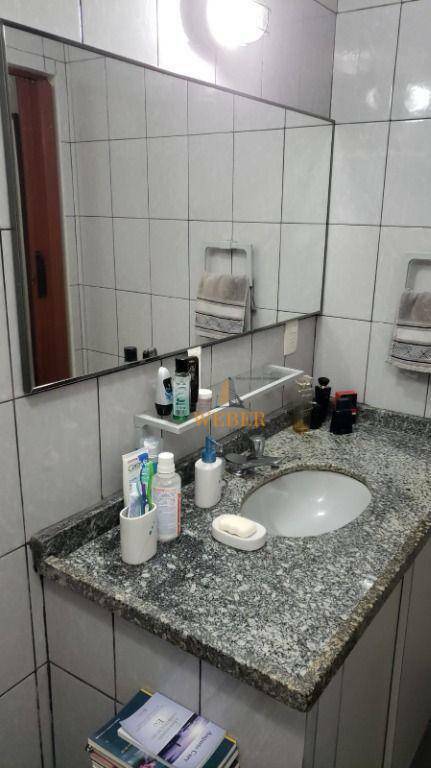 Sobrado à venda com 4 quartos, 204m² - Foto 59