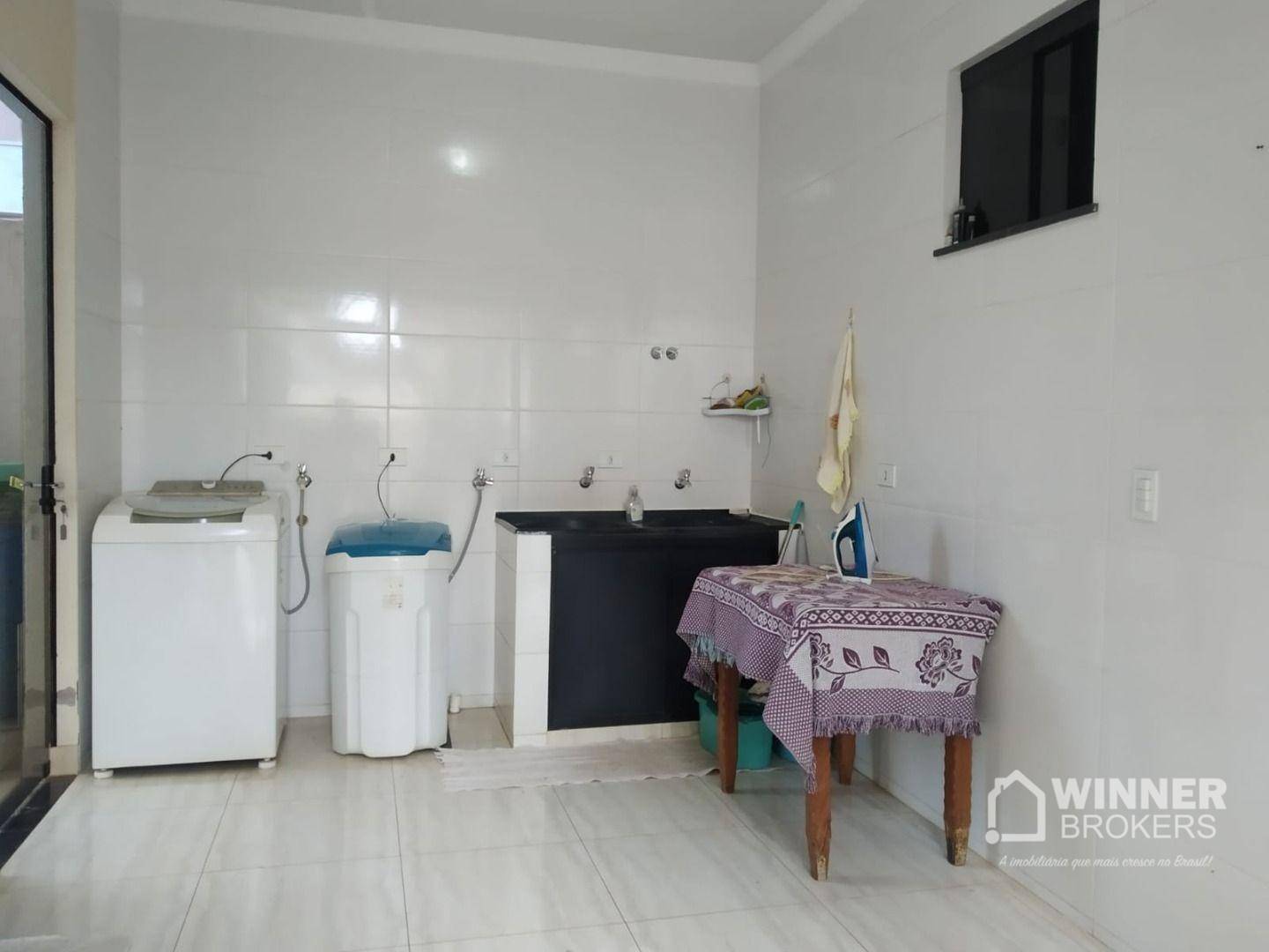 Casa à venda com 4 quartos, 245m² - Foto 12